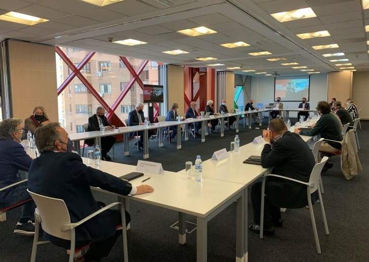 Reunión de los nuevos presidentes de los Colegios Oficiales de Aparejadores en MUSAAT