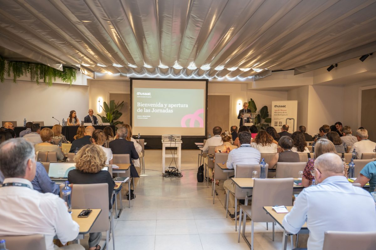Musaat presenta la tarifa 2026 a las Sociedades de Mediación y Corredurías de los COAAT