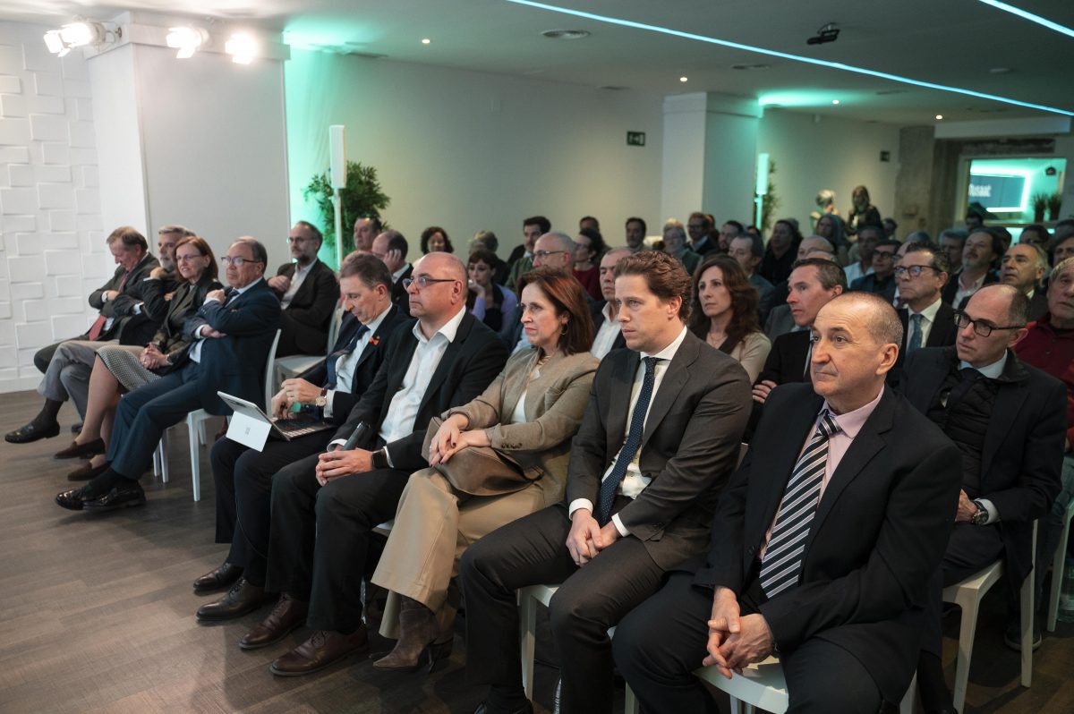 Musaat celebra un encuentro con los presidentes y presidentas de los Colegios Profesionales de la Arquitectura Técnica de toda España