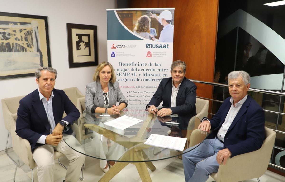 Musaat, junto con el COAT de Almería, renueva su acuerdo de colaboración con ASEMPAL